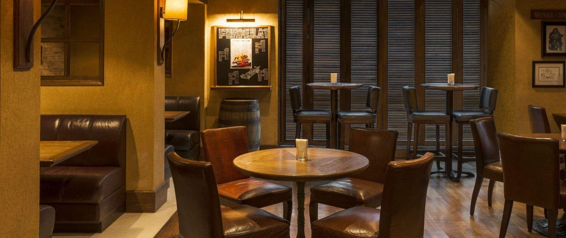 Charlie's Pub